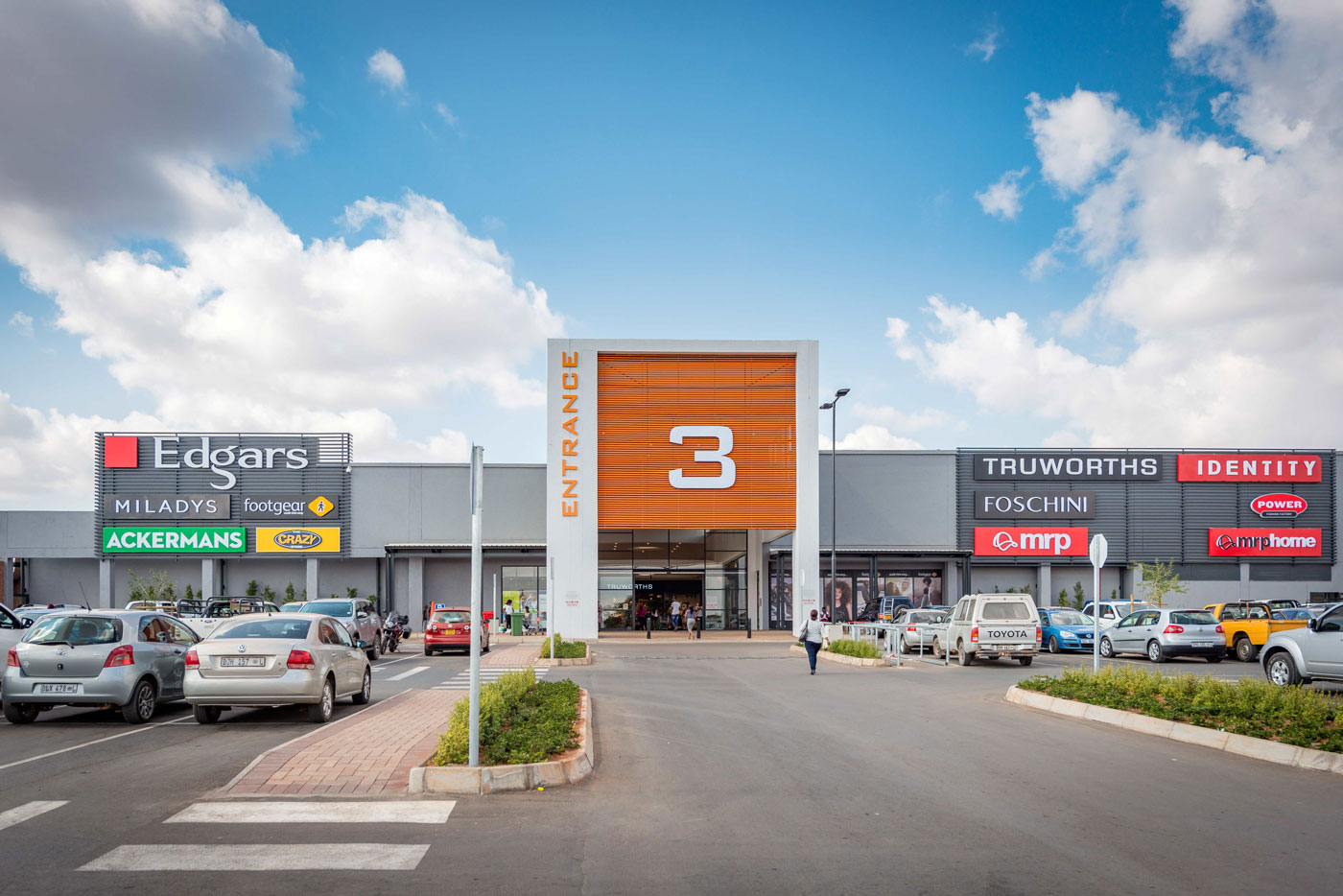 Local and cross-border retail trading shine at Limpopo's Musina